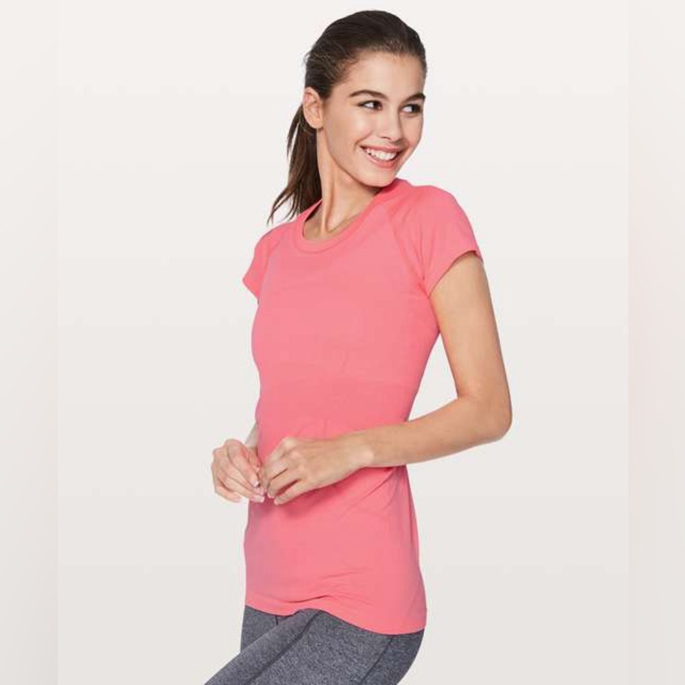 Universal Thread Coral Short Sleeve Tee